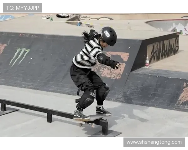 北京滑板队在攀岩联赛中的灵活性表现引发热议与关注