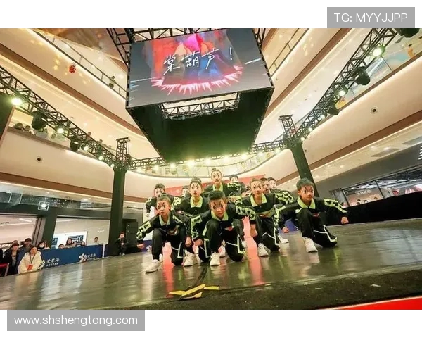 成都街舞队与西安街舞队赛后复盘探讨团队协作的成功与挑战