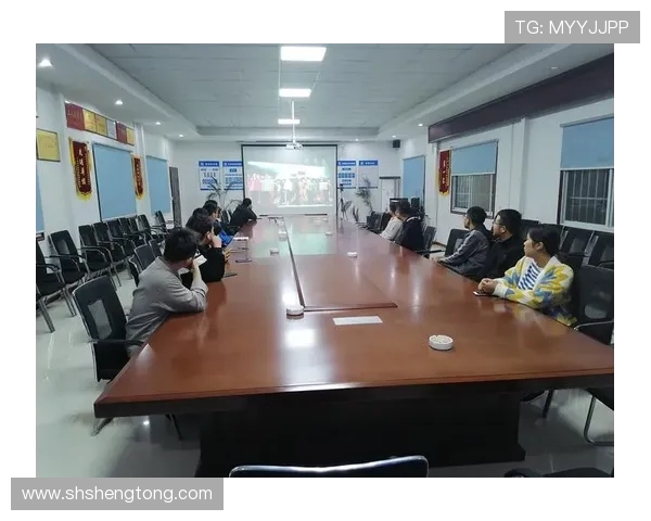 深圳篮球队的奋斗之路:从默默无闻到璀璨辉煌的真实记录 深圳篮球队的奋斗之路:从默默无闻到璀璨辉煌的真实记录