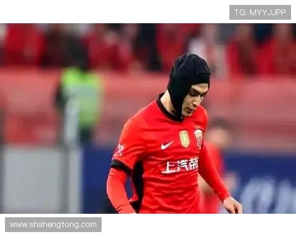 重庆足球队个人能力大幅提升引发关注足球新星崭露头角