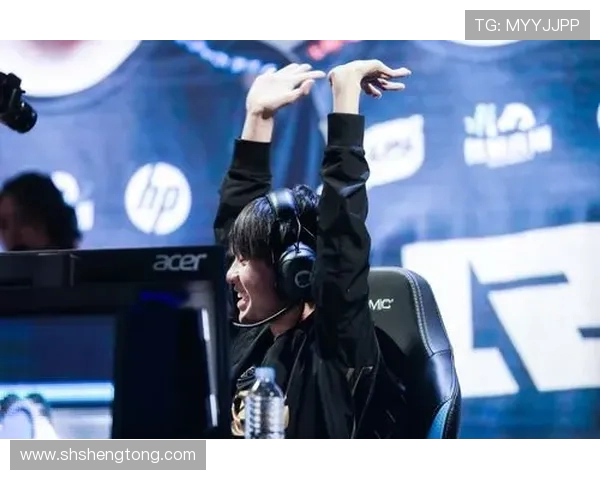 《英雄联盟全球总决赛激烈对决引爆电竞赛场观赛热潮》