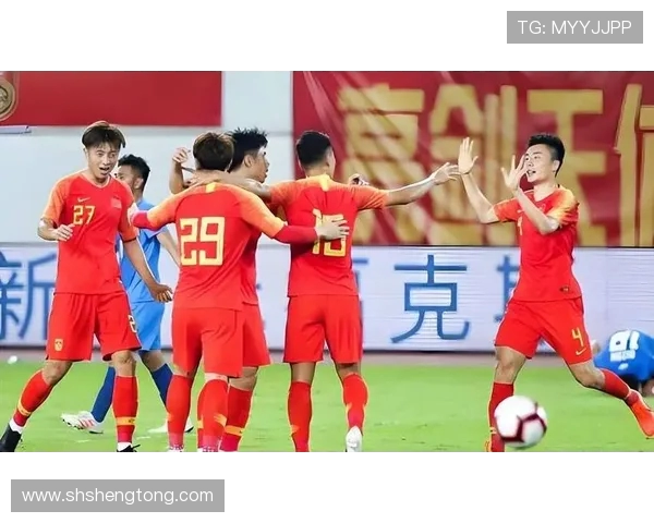 国足鏖战九十分钟惊险绝平亚洲劲旅比分定格二比二激战成焦点