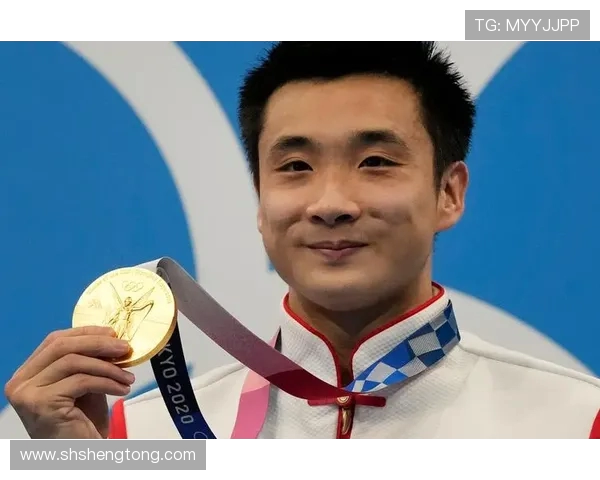 奥运冠军曹缘奋勇拼搏展现中国跳水精神与时代风采