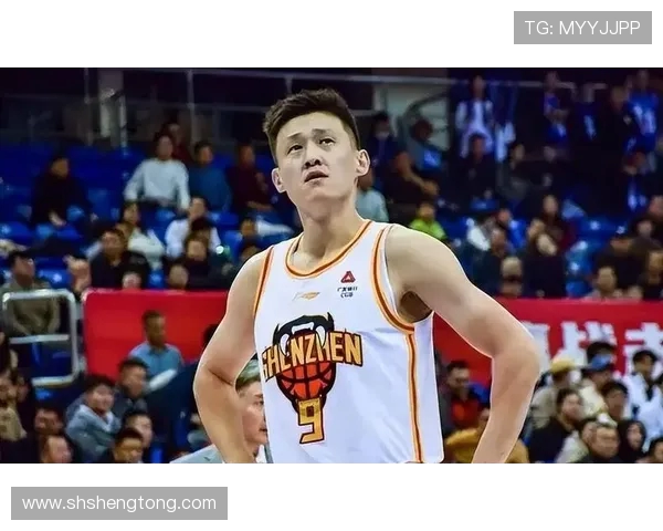 周鹏：从篮球场上的拼搏者到生活中的励志榜样之路